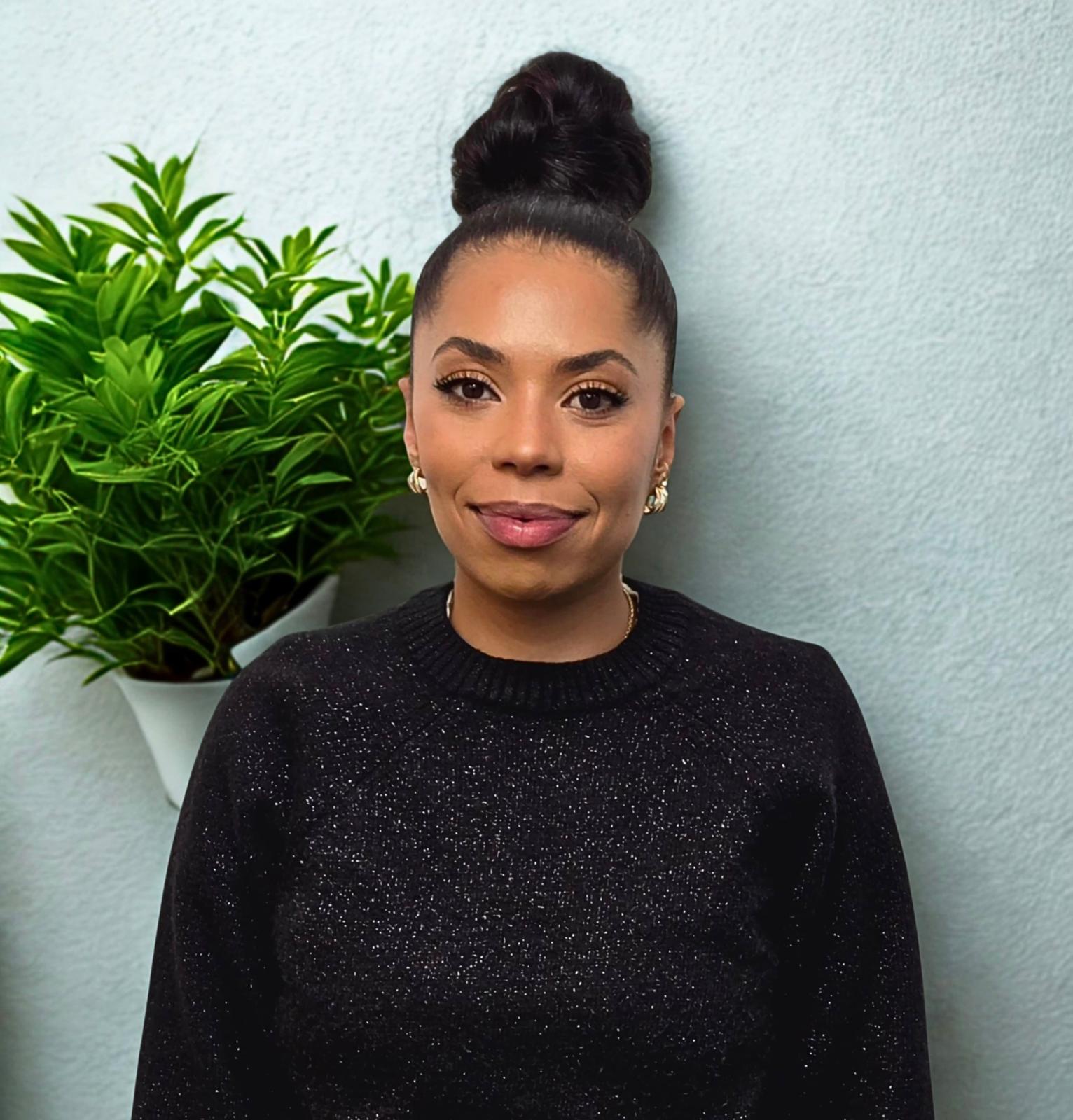 Zola Bromley Profile Pic